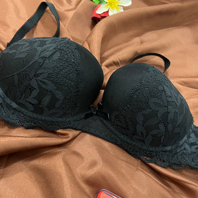 Elegant Lace Lift Lightly Padded Bra