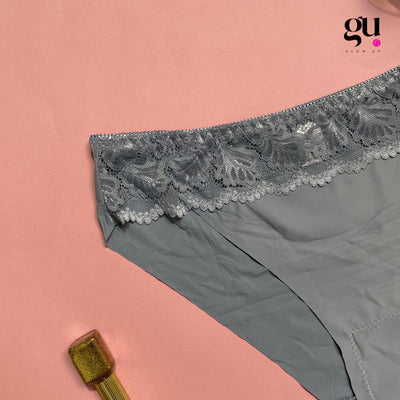 Stretchable – Soft Lace Trim Panty