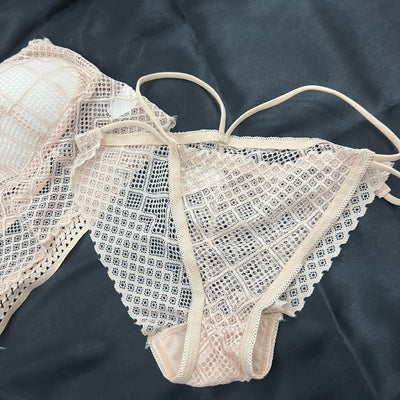 Bold Lacy Bralette & Panty Set for the Fierce You