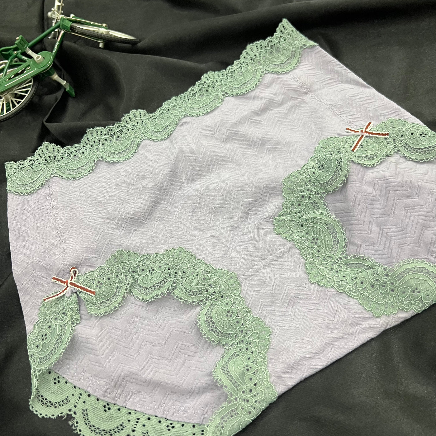High-Waist Soft Lace Panty – Soft, Stylish & Comfortable